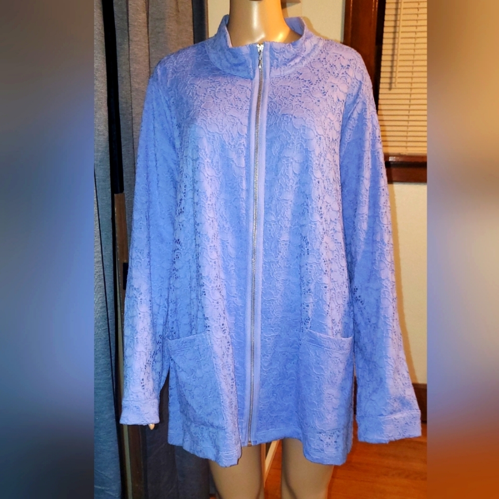d&c brand, Size 3X, purple zip front floral jacket.